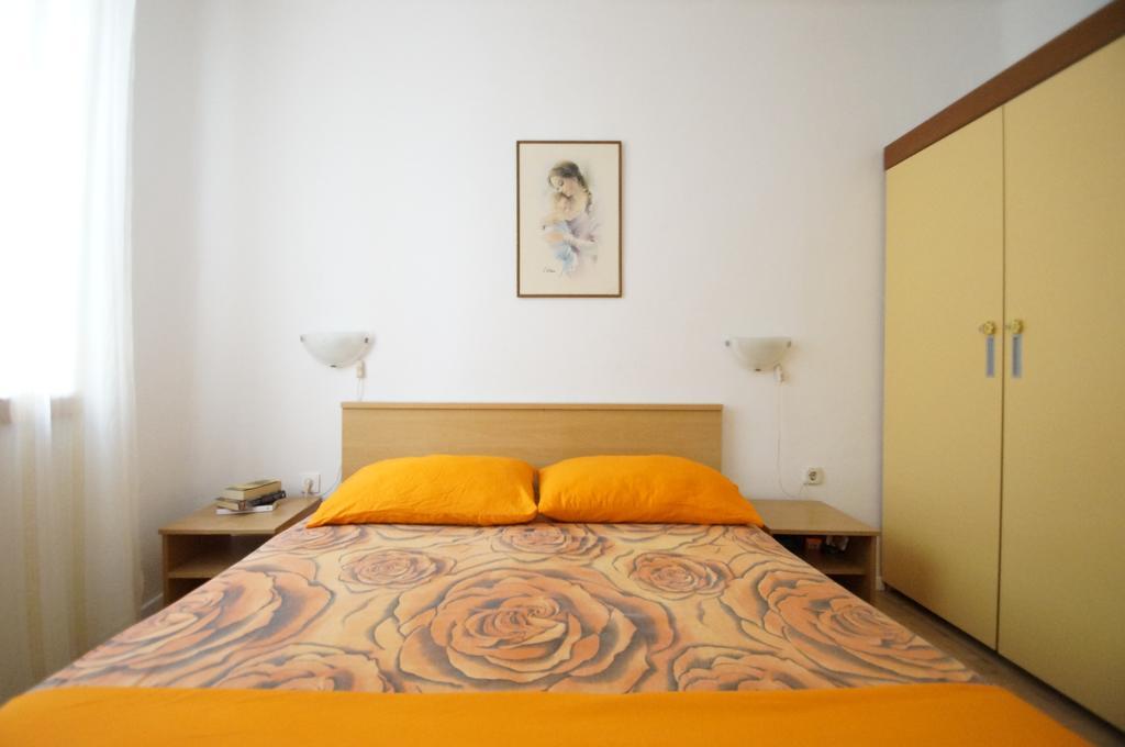 Apartments Ani Vela Luka Rum bild